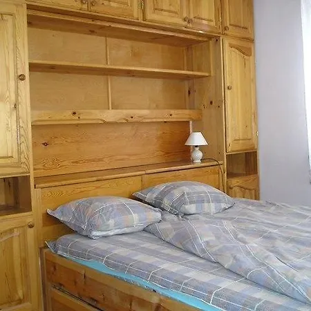 Konukevi Lirik Bansko